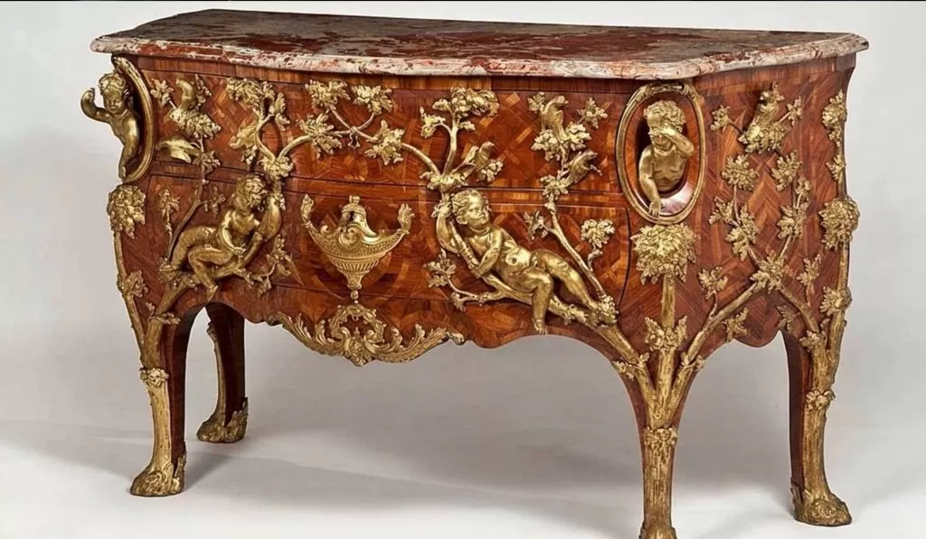 Позолота в стилі Рококо