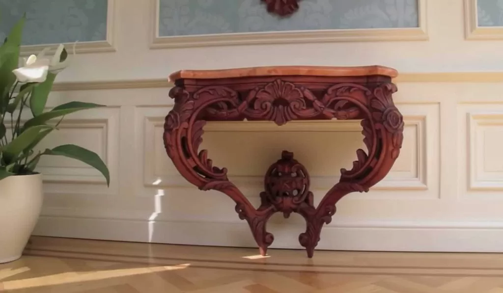 Консоль в стилі Рококо